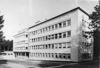 Photographie du bâtiment du CRPG en 1963