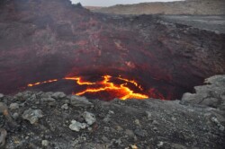 Photographie de l'exposition "Mission sur le volcan Erta Ale en Afar"