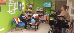 Emission TV8 à l'hopital d'enfants du CHU Brabois sur Mars avec Nicolas, Clarisse et Jessica en février 2024