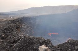 Photographie de l'exposition "Mission sur le volcan Erta Ale en Afar"