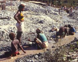 Photographie de l'exposition "Le monde merveilleux des Gemmes"