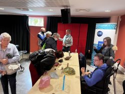 Michel Champenois parle du verre à la médiathèque Jules Vernes de Vandoeuvre