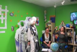 Emission TV8 sur les conditions de vie dans l'espace au CHU Brabois